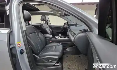 Audi Q7 2019 2.0 Автомат в Москве № 163634, миниатюра 4