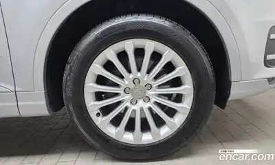 Audi Q7 2019 2.0 Автомат в Москве № 163634, миниатюра 7