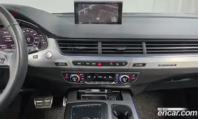 Audi Q7 2019 2.0 Автомат в Москве № 163634, миниатюра 10