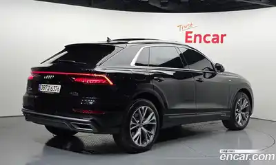 Audi Q8 2021 3.0 Автомат в Москве № 163772, миниатюра 2