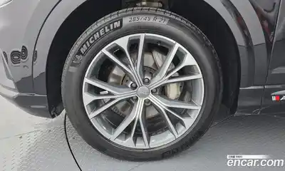 Audi Q8 2021 3.0 Автомат в Москве № 163772, миниатюра 5