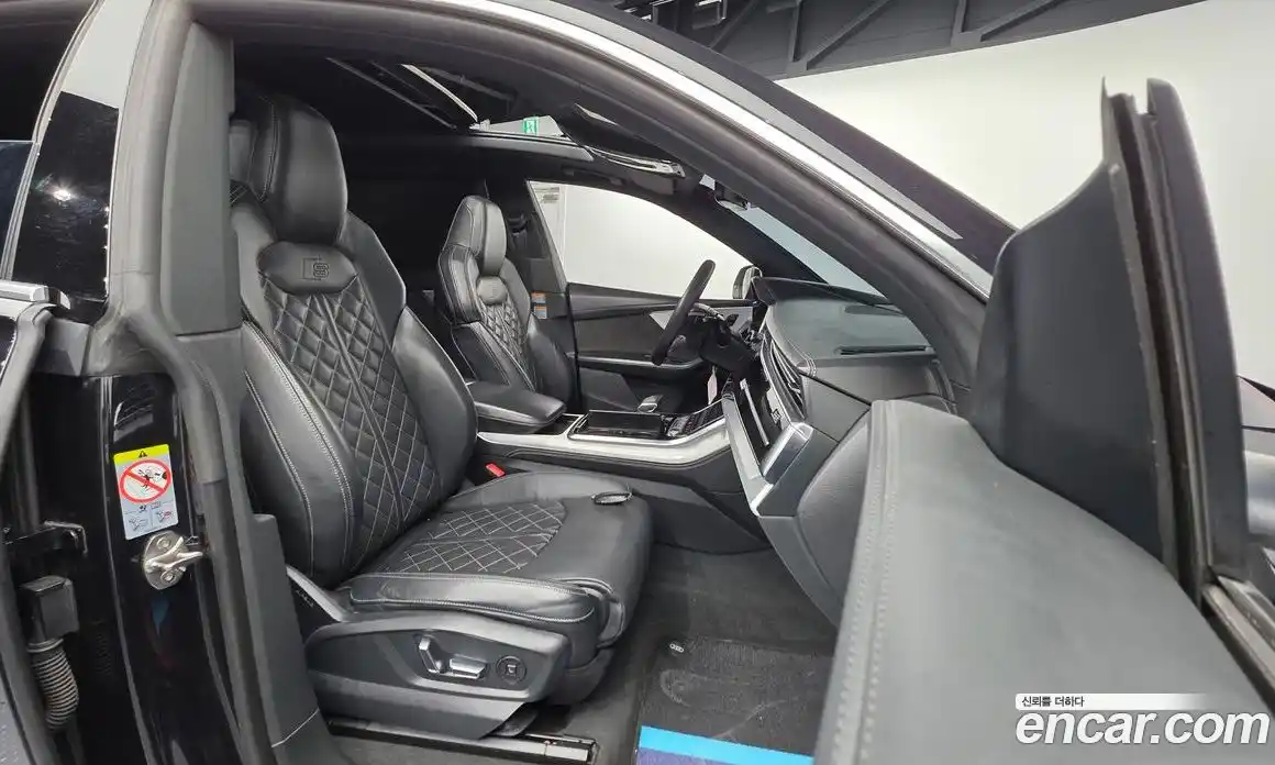 Audi Q8 2021 3.0 Автомат в Москве № 163772, фото 10