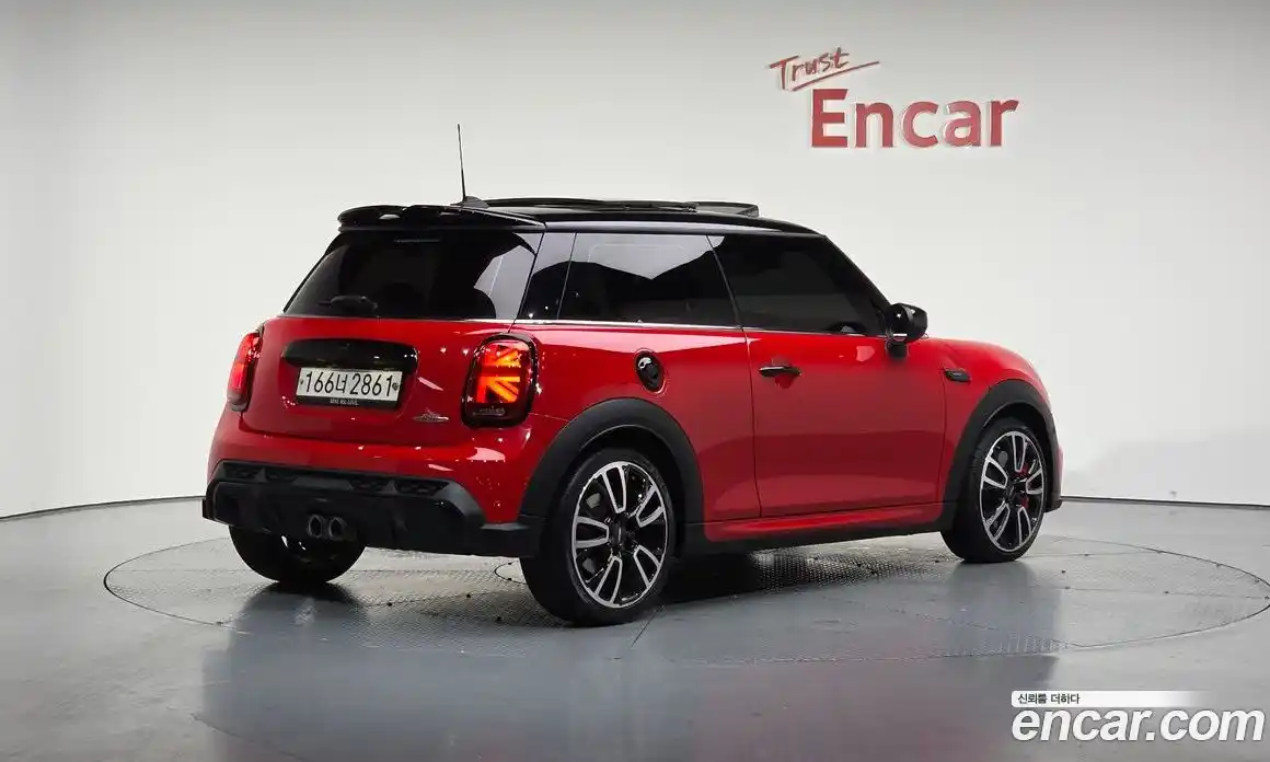 Mini Cooper 2023 2.0 Автомат в Москве № 163935, фото 1