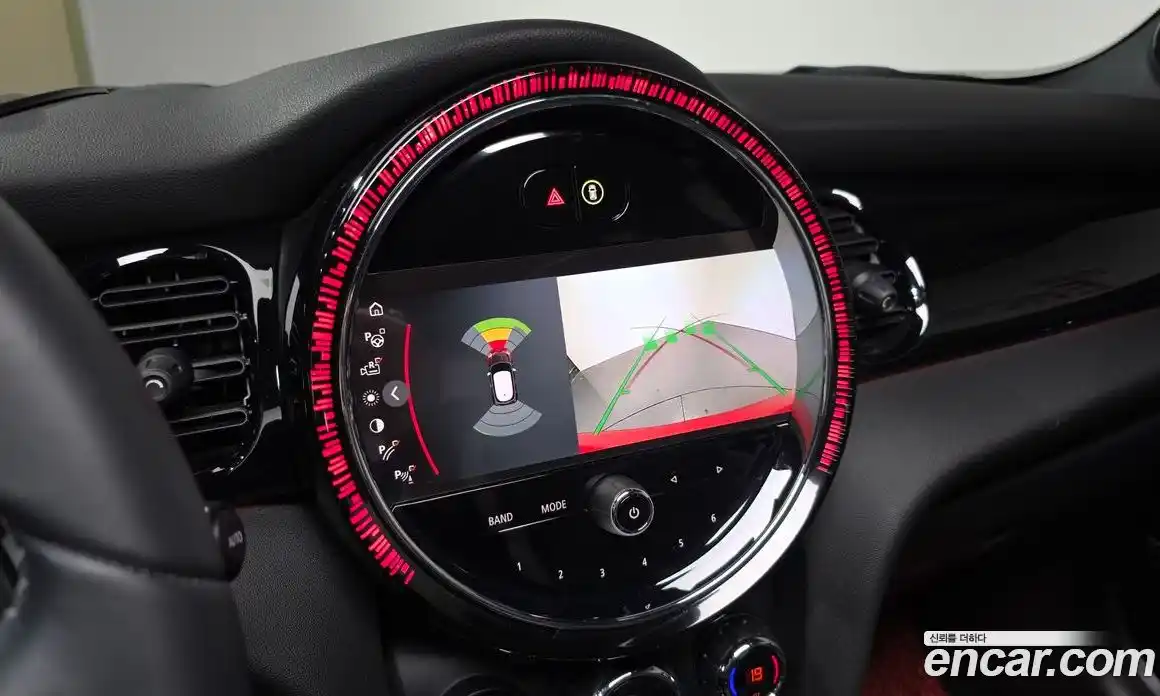 Mini Cooper 2023 2.0 Автомат в Москве № 163935, фото 15