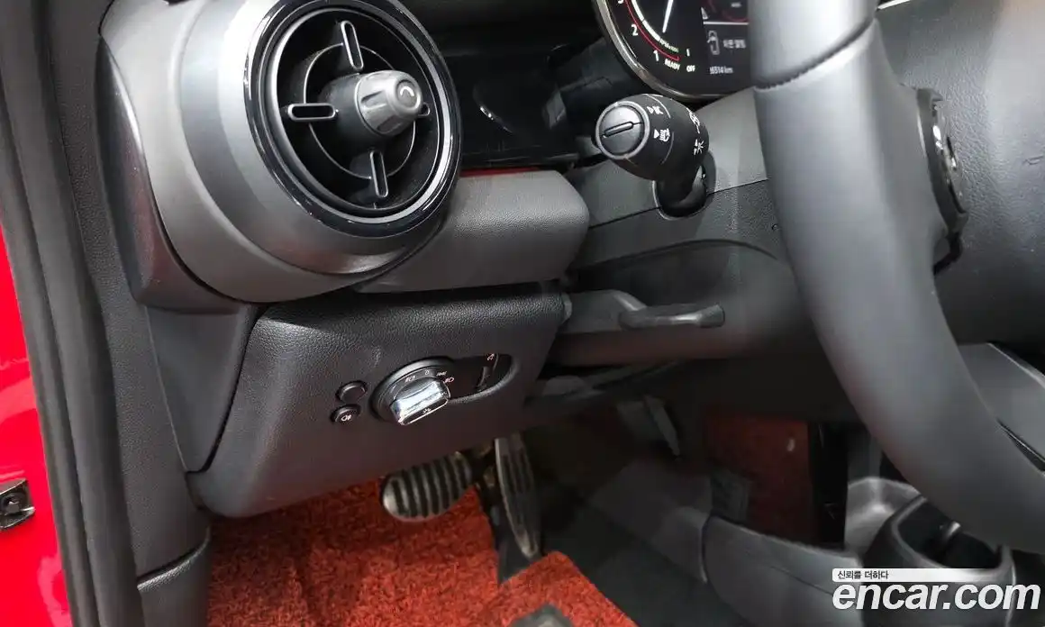 Mini Cooper 2023 2.0 Автомат в Москве № 163935, фото 18