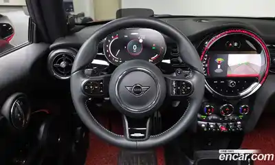 Mini Cooper 2023 2.0 Автомат в Москве № 163935, миниатюра 9