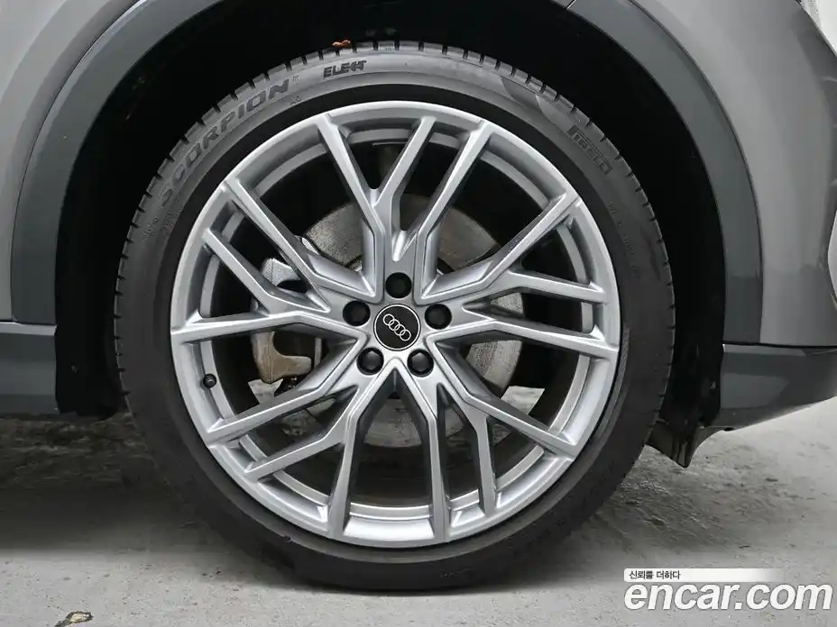 Audi Q4 e-tron 2025 0.1 Автомат в Москве № 163940, фото 5