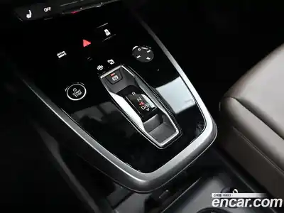 Audi Q4 e-tron 2025 0.1 Автомат в Москве № 163940, миниатюра 9