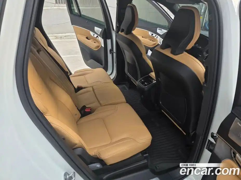Volvo XC90 2023 2.0 Автомат в Москве № 164787, фото 13