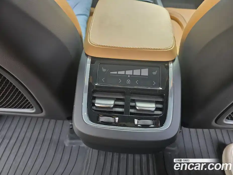 Volvo XC90 2023 2.0 Автомат в Москве № 164787, фото 14