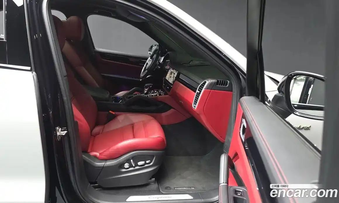 Porsche Cayenne 2021 3.0 Автомат в Москве № 165068, фото 4