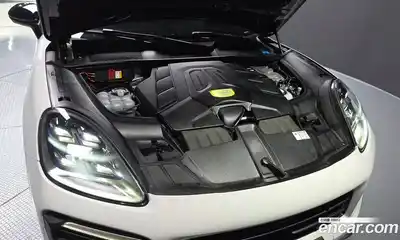 Porsche Cayenne 2021 3.0 Автомат в Москве № 165068, миниатюра 6