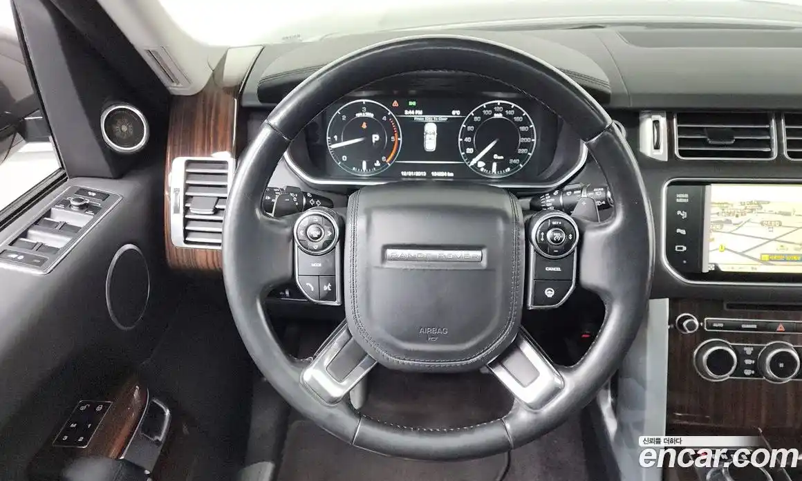 Land Rover Range-Rover 2015 4.4 Автомат в Москве № 166716, фото 13