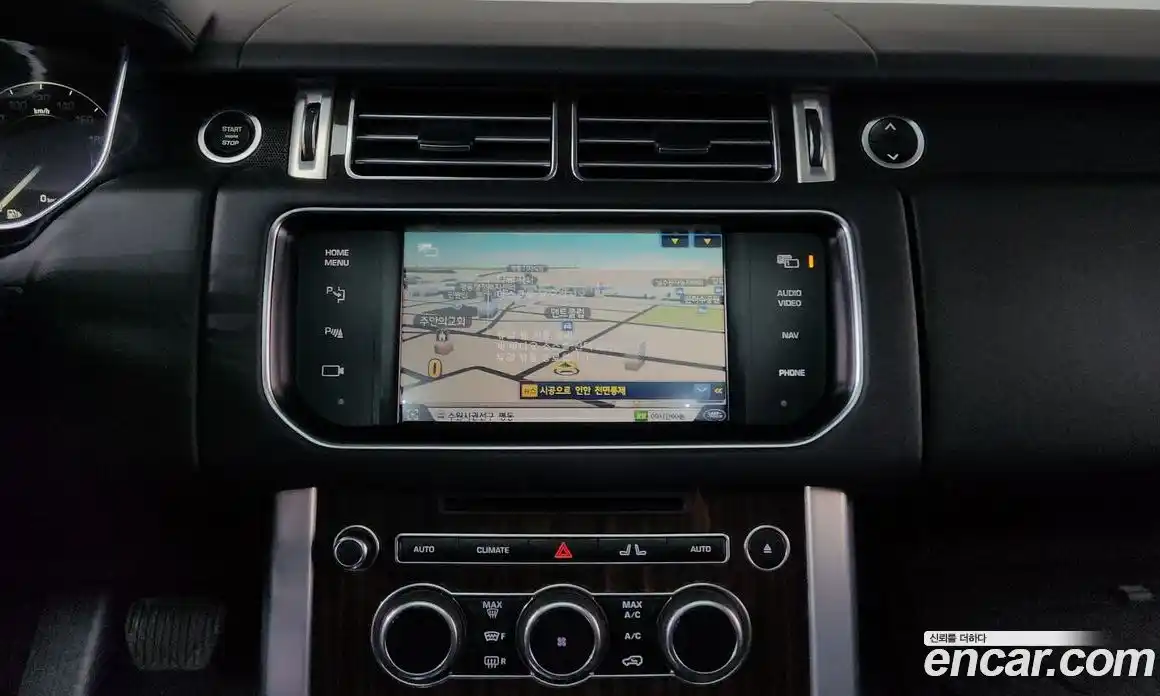 Land Rover Range-Rover 2015 4.4 Автомат в Москве № 166716, фото 15