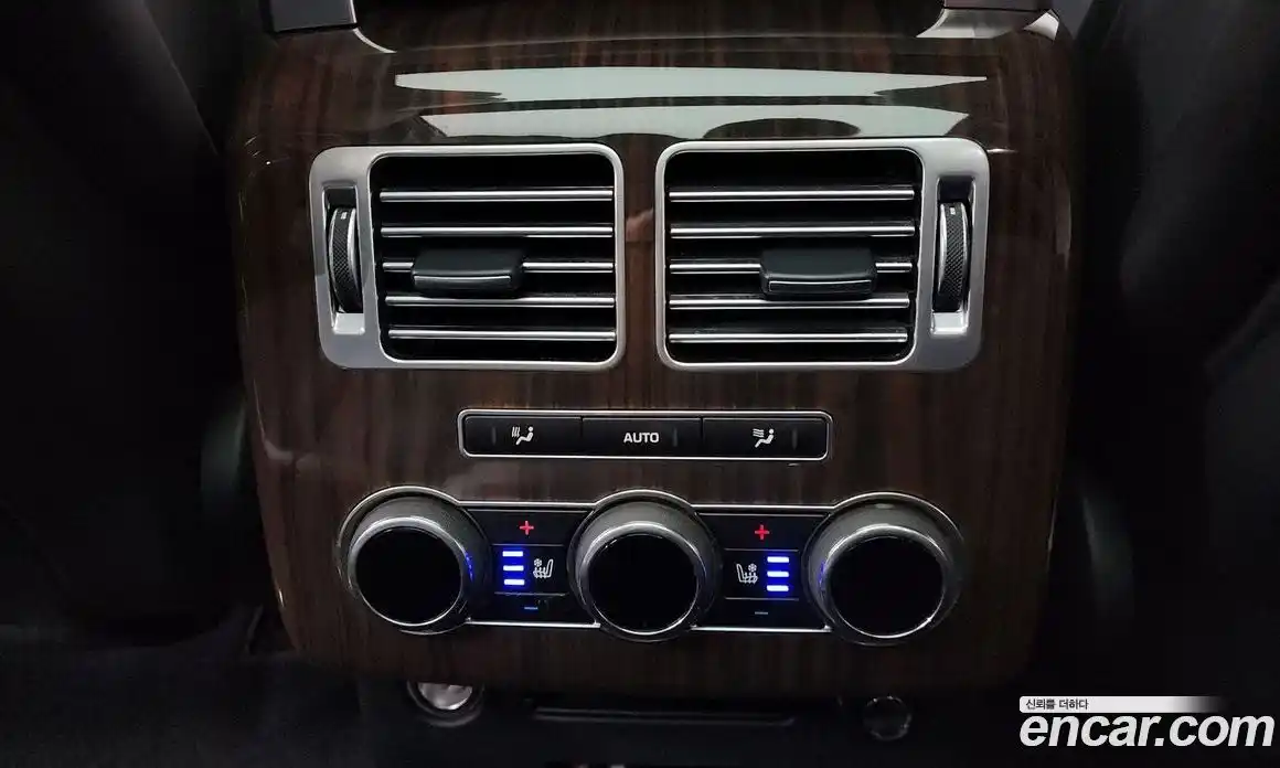 Land Rover Range-Rover 2015 4.4 Автомат в Москве № 166716, фото 19