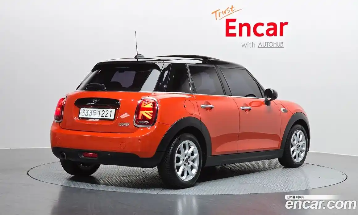 Mini Cooper 2019 1.5 Автомат в Москве № 167138, фото 4