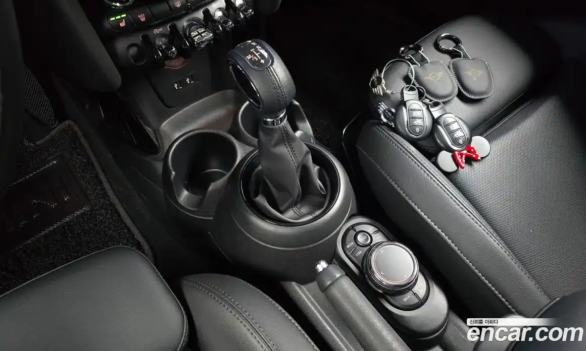 Mini Cooper 2019 1.5 Автомат в Москве № 167138, фото 9