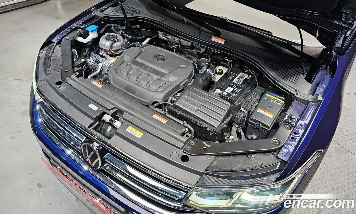 Volkswagen Tiguan 2023 2.0 Автомат в Москве № 168483, фото 3