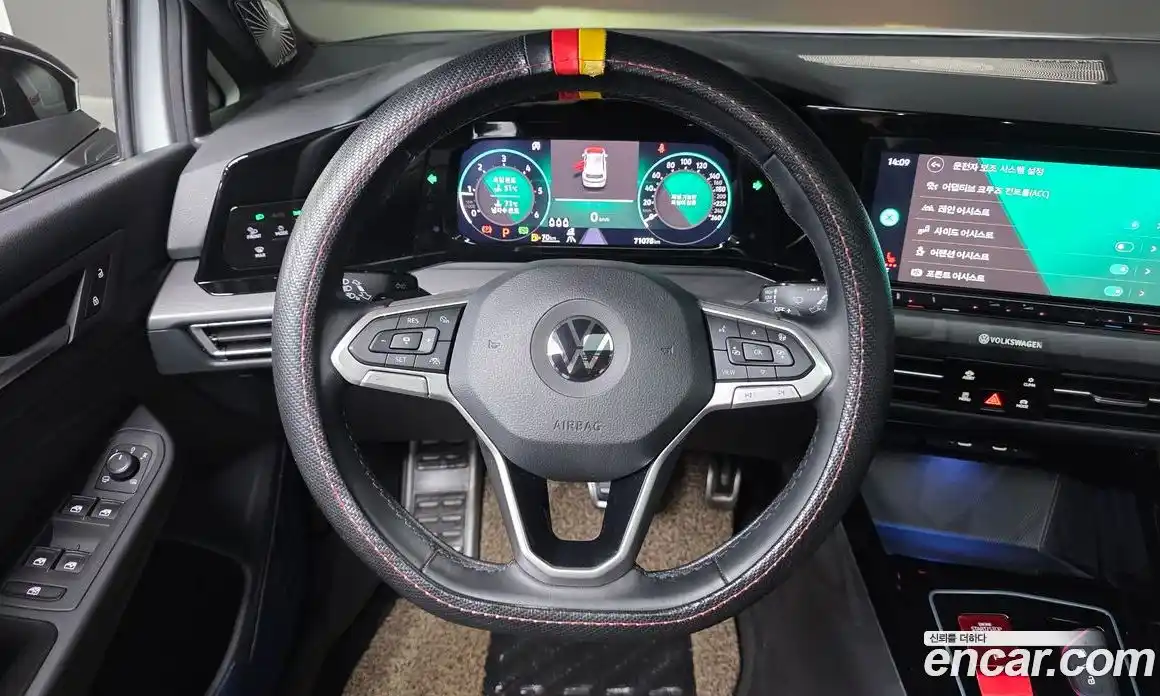 Volkswagen Golf 2023 2.0 Автомат в Москве № 168799, фото 14