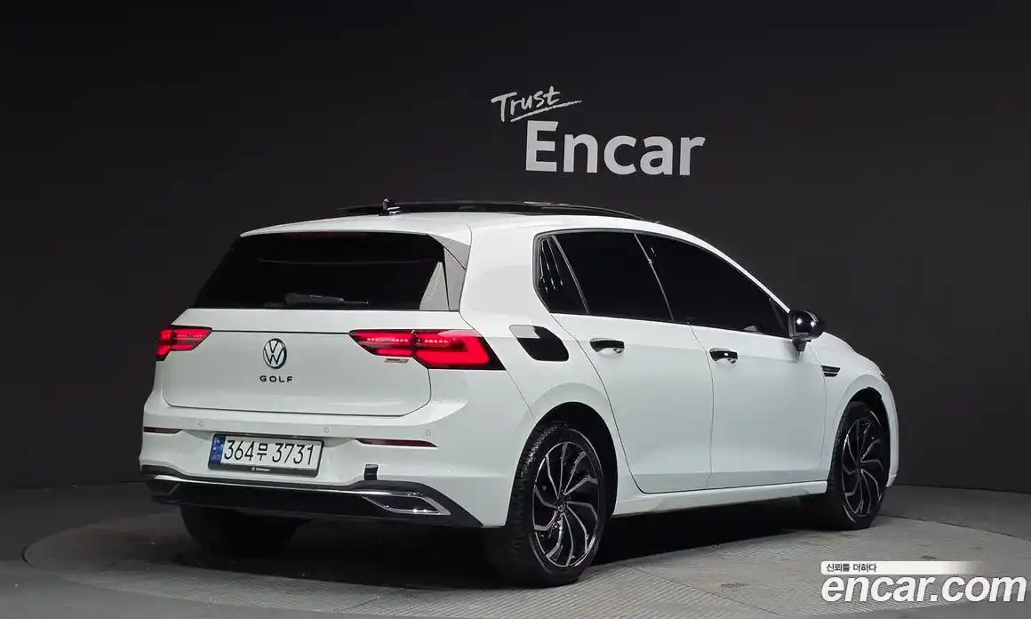 Volkswagen Golf 2023 2.0 Автомат в Москве № 168799, фото 2