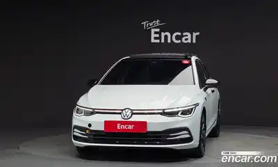 Volkswagen Golf 2023 2.0 Автомат в Москве № 168799, миниатюра 3