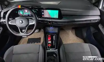 Volkswagen Golf 2023 2.0 Автомат в Москве № 168799, миниатюра 7