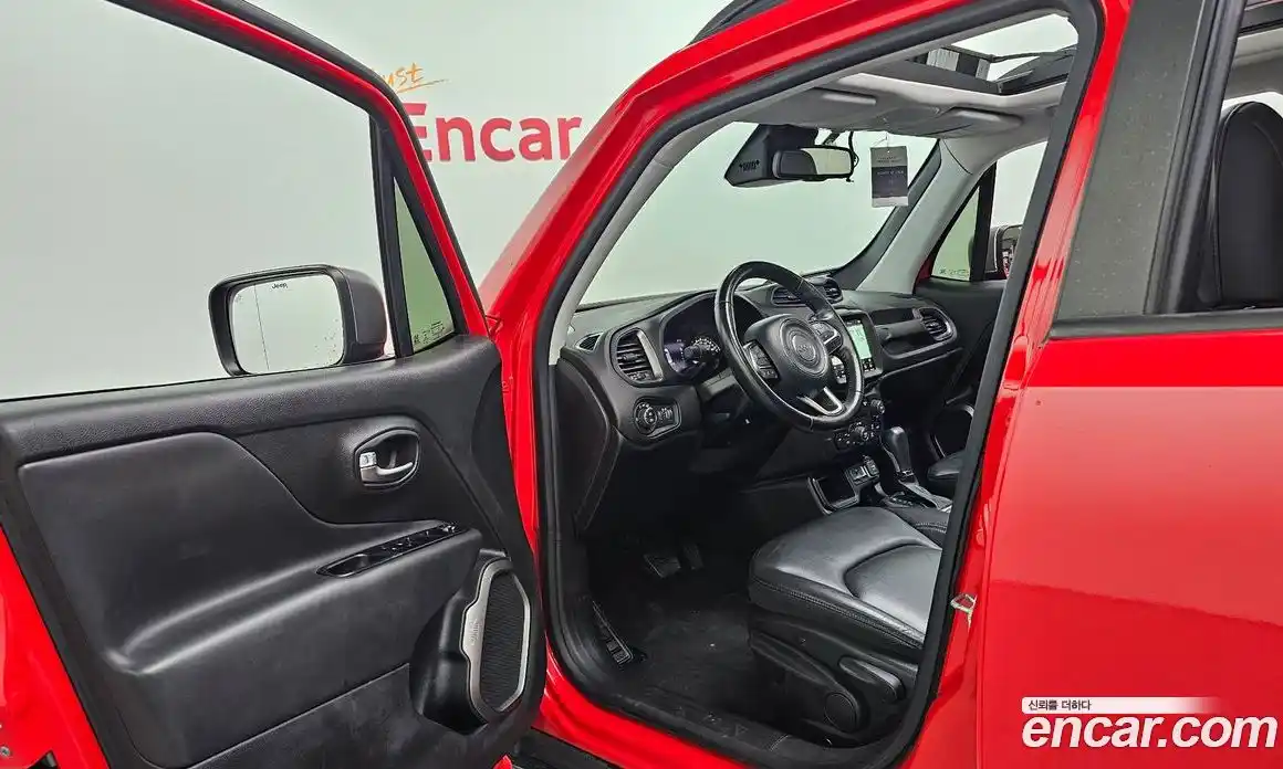 Jeep Renegade 2021 2.4 Автомат в Москве № 169801, фото 17