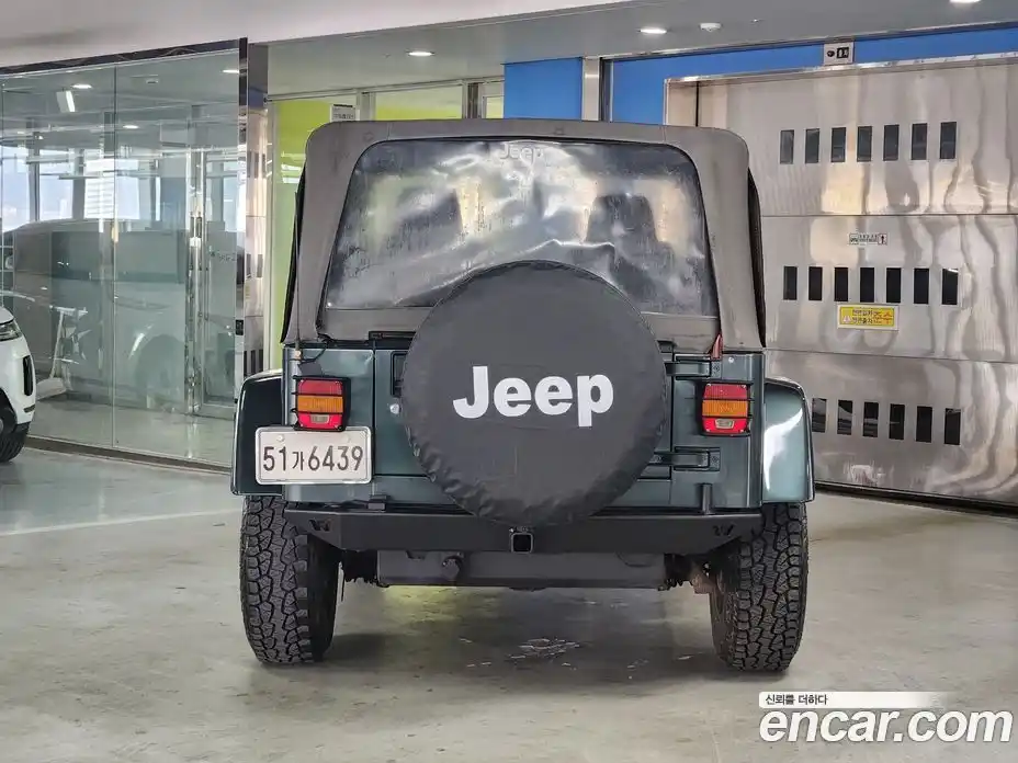 Jeep Wrangler 2003 4.0 Автомат в Москве № 170037, фото 7