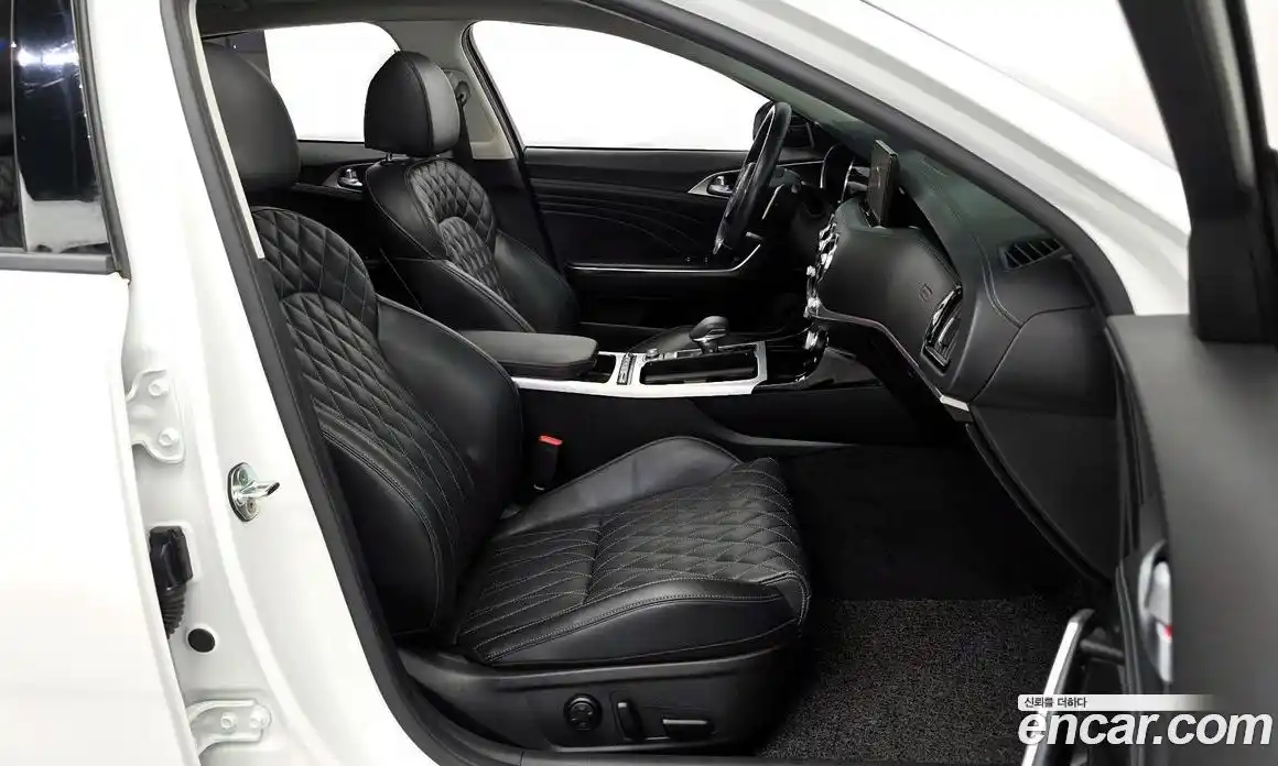 Kia Stinger 2021 2.5 Автомат в Москве № 17443, фото 8