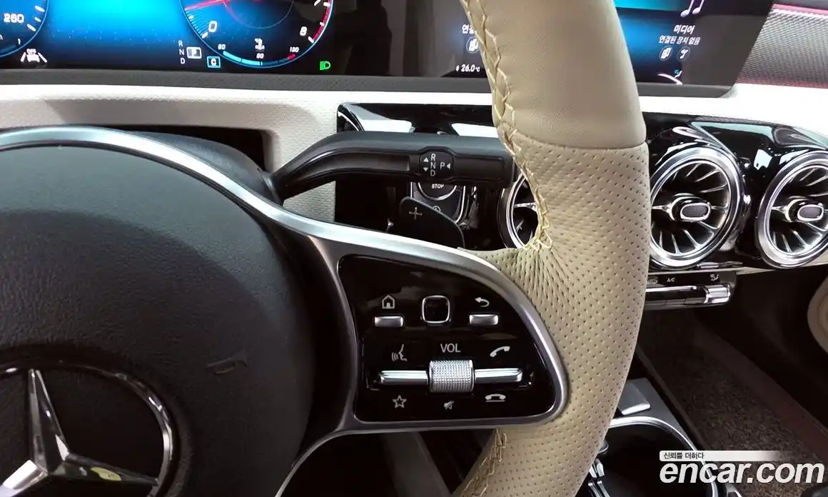 Mercedes-Benz A-Class 2023 2.0 Автомат в Москве № 178367, фото 17