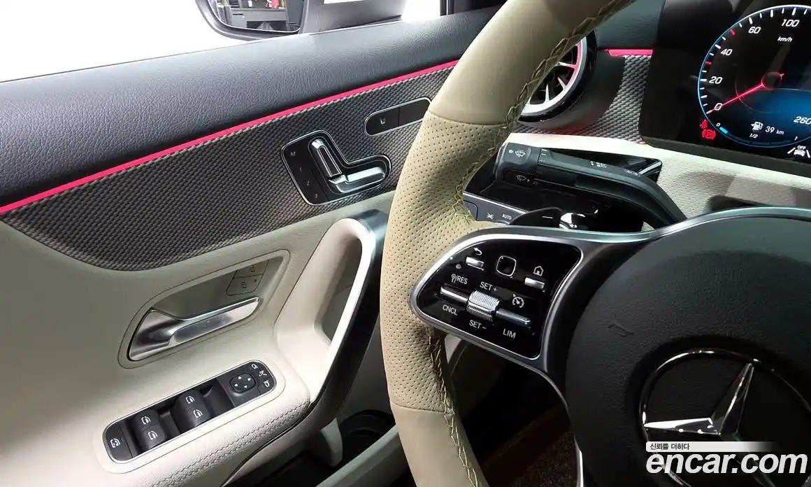 Mercedes-Benz A-Class 2023 2.0 Автомат в Москве № 178367, фото 18