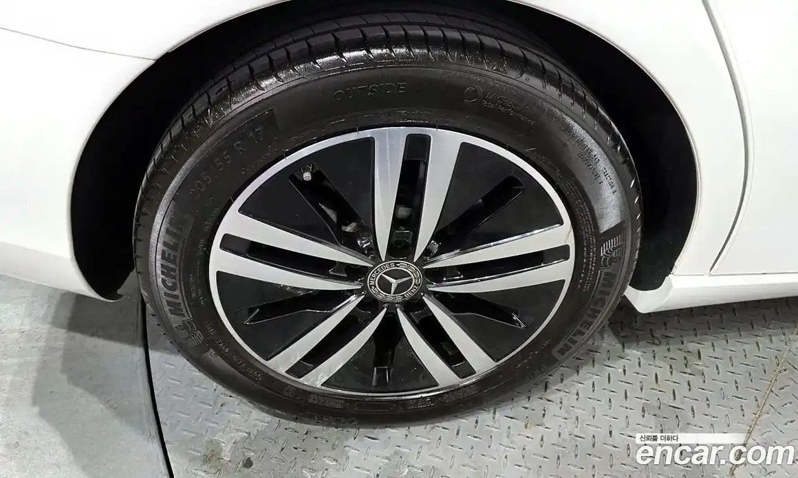 Mercedes-Benz A-Class 2023 2.0 Автомат в Москве № 178367, фото 4