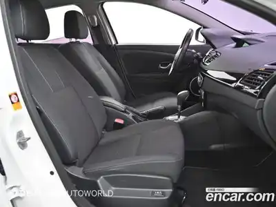 Renault SM3 2016 1.5 Автомат в Москве № 185977, миниатюра 10