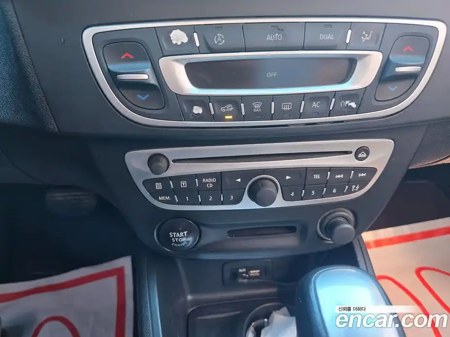 Renault SM3 2011 1.6 Автомат в Москве № 186249, фото 16