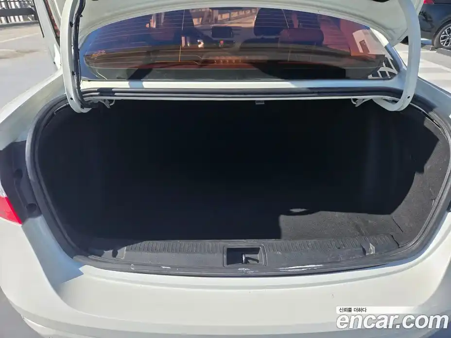 Renault SM3 2011 1.6 Автомат в Москве № 186249, фото 9