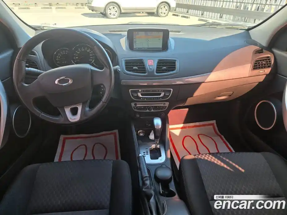 Renault SM3 2011 1.6 Автомат в Москве № 186249, фото 10