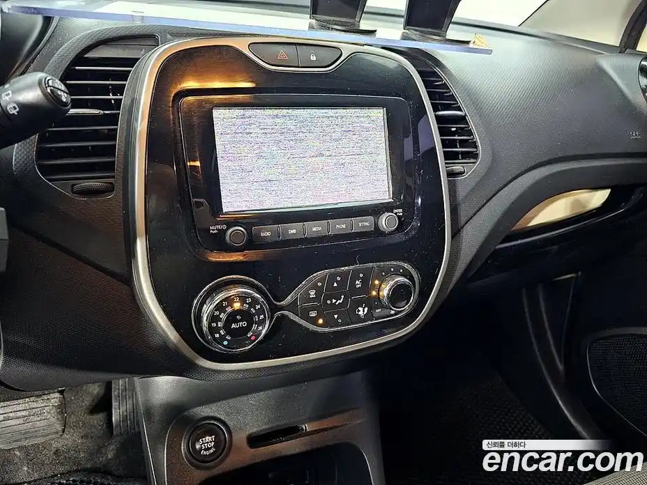 Renault QM3 2015 1.5 Автомат в Москве № 186654, фото 13