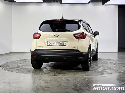Renault QM3 2015 1.5 Автомат в Москве № 186654, миниатюра 3