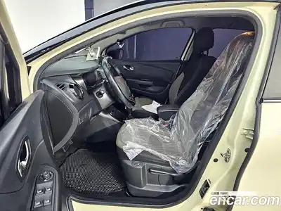 Renault QM3 2015 1.5 Автомат в Москве № 186654, миниатюра 8