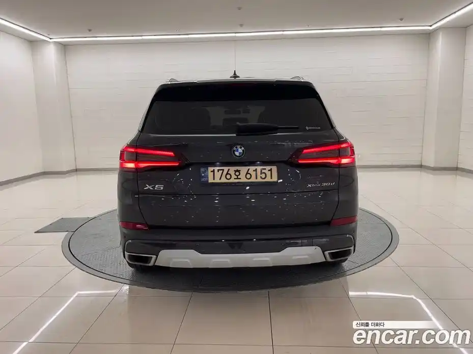 BMW X5 2022 3.0 Автомат в Москве № 191663, фото 3