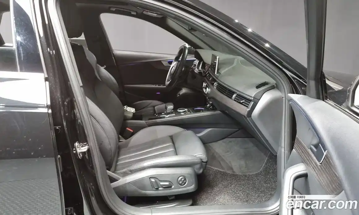 Audi A4 2019 2.0 Автомат в Москве № 191930, фото 1