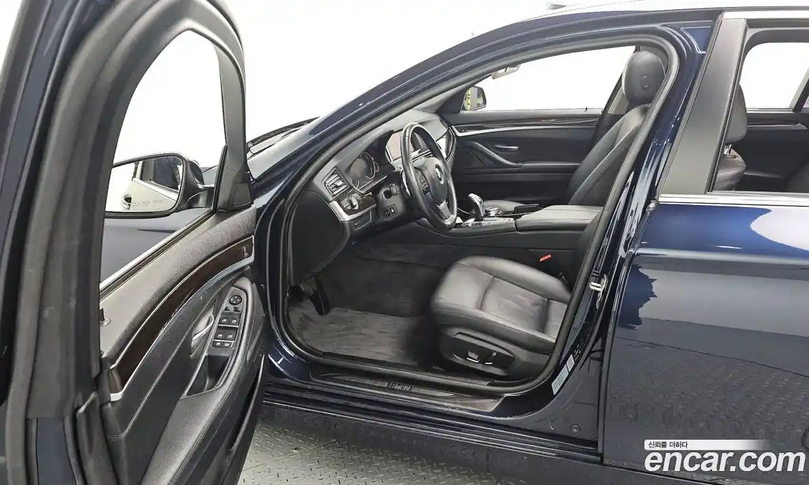 BMW 5-Series 2015 2.0 Автомат в Москве № 192144, фото 9