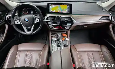 BMW 5-Series, 2021