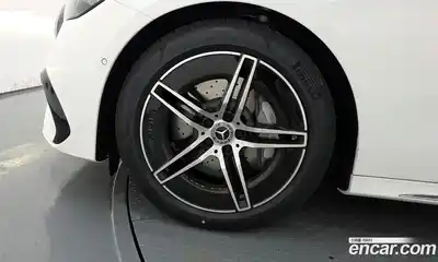 Mercedes-Benz E-Class 2026 2.0 Автомат в Москве № 193687, миниатюра 4