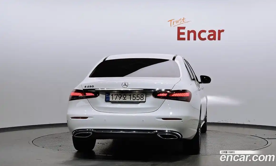 Mercedes-Benz E-Class 2021 2.0 Автомат в Москве № 193938, фото 11