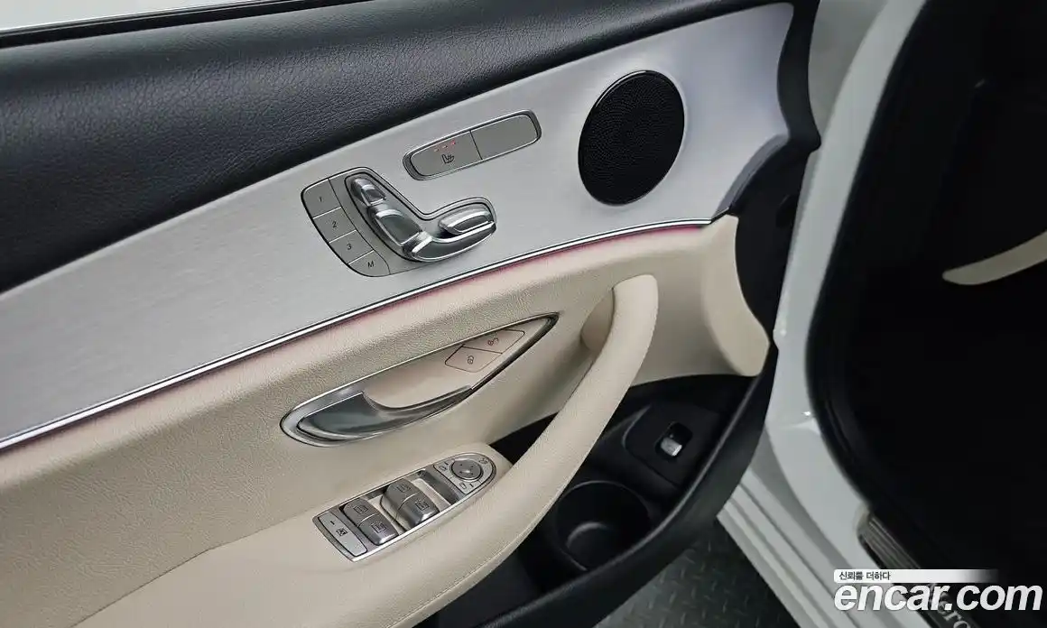 Mercedes-Benz E-Class 2021 2.0 Автомат в Москве № 193938, фото 5