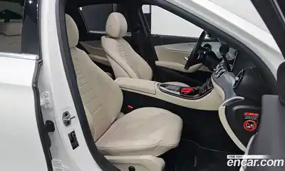 Mercedes-Benz E-Class 2021 2.0 Автомат в Москве № 193938, миниатюра 8