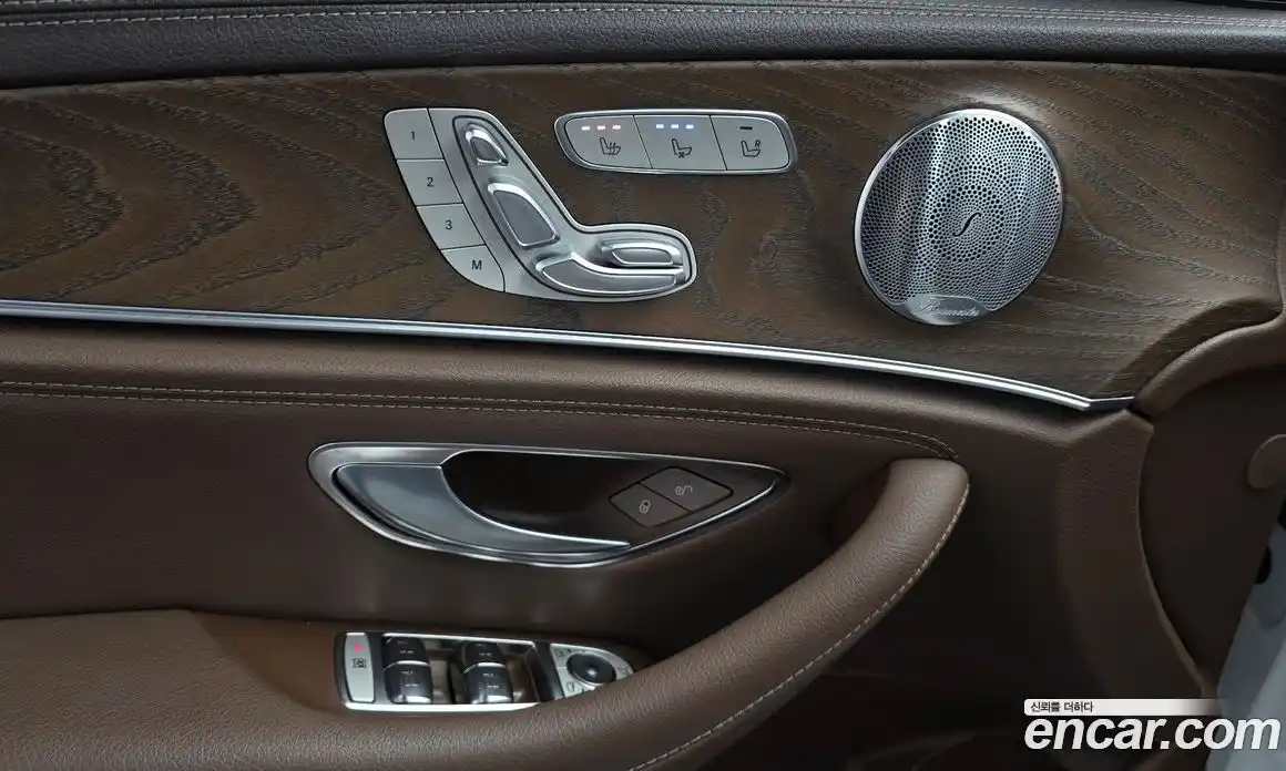 Mercedes-Benz E-Class 2019 2.0 Автомат в Москве № 195135, фото 16