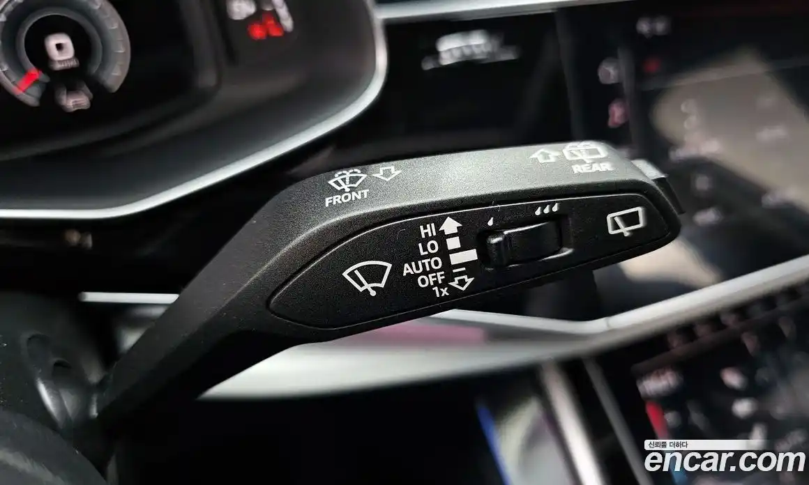 Audi Q7 2022 3.0 Автомат в Москве № 196078, фото 11