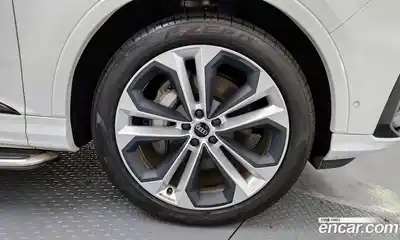 Audi Q7 2022 3.0 Автомат в Москве № 196078, миниатюра 3